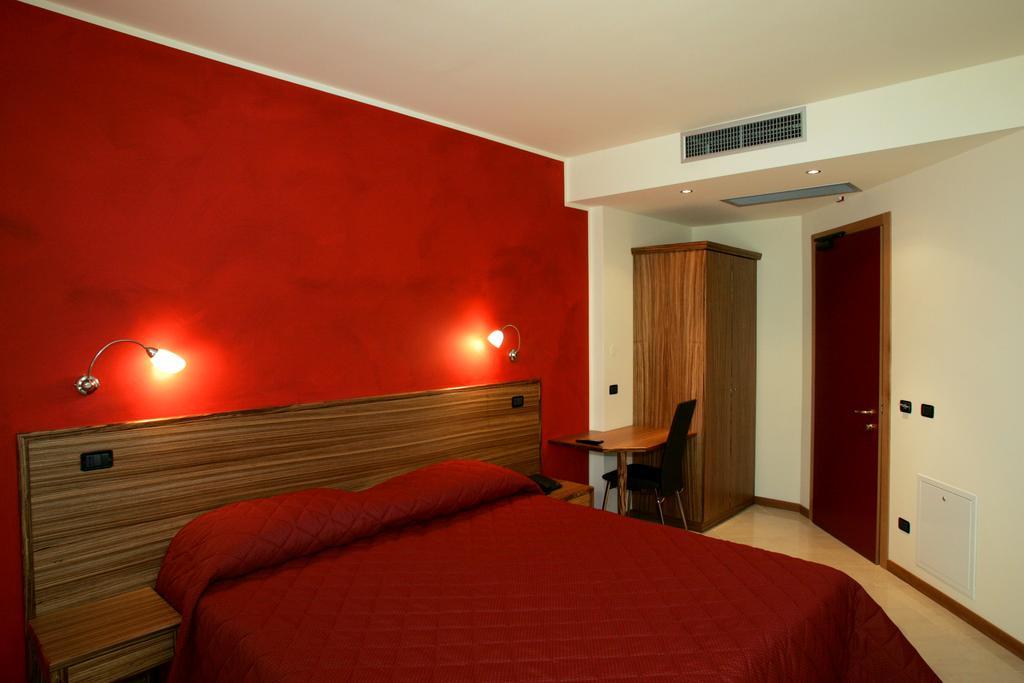 Hotel 5 Vie Almenno San Salvatore Quarto foto